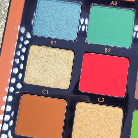 Anastasia Beverly Hills Norvina Pro Pigment Palette Vol. 3 - Picture 5 of 7